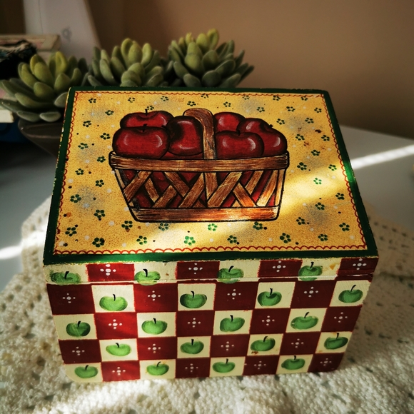 Painted Wooden Apple Recipe Box - Picture 9 of 11
